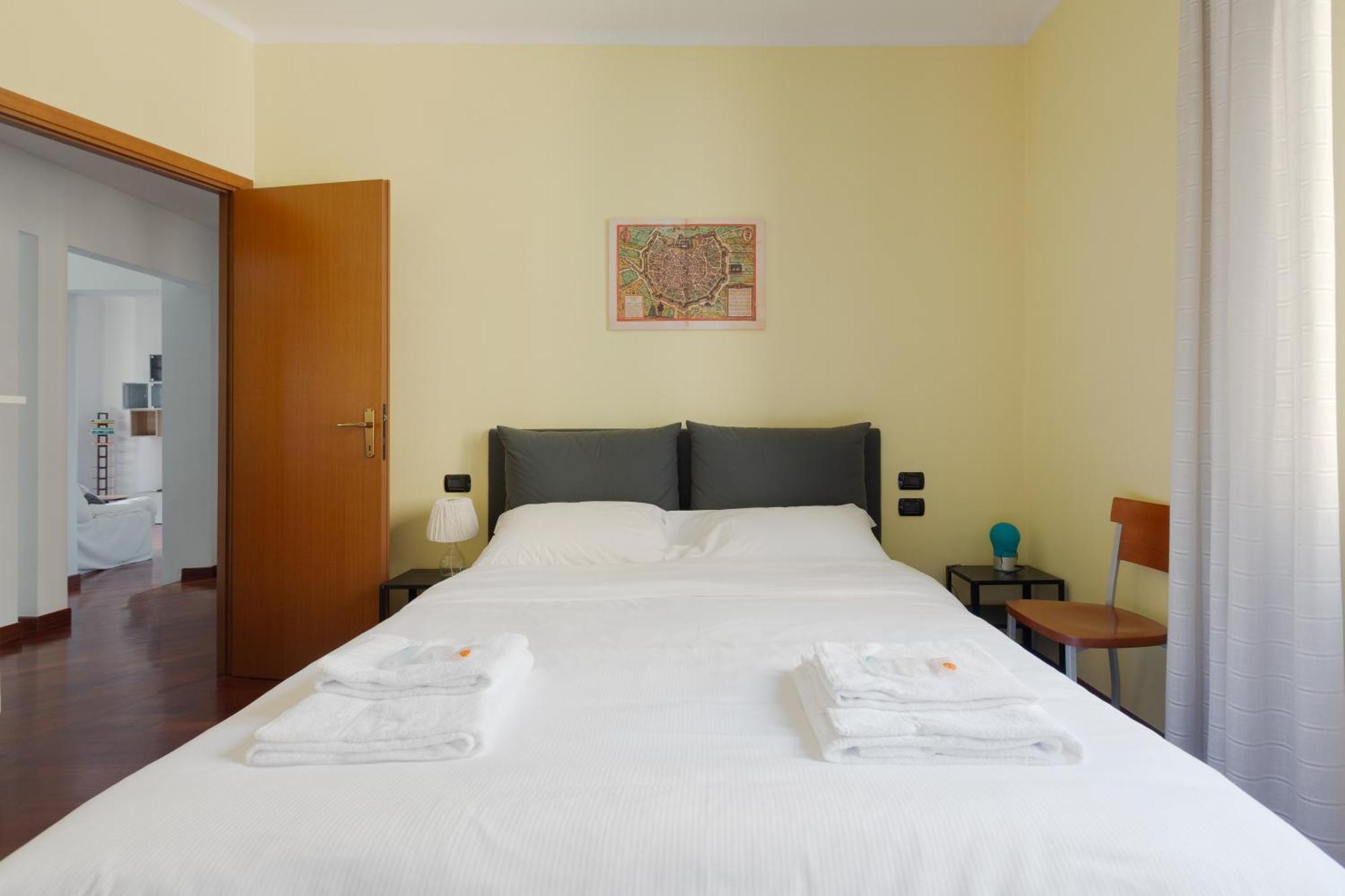 Sondrio M3 - Spacious With Balcony! Apartment